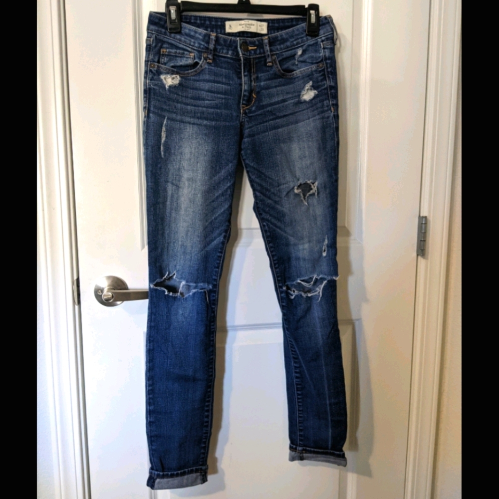 EXCELLENT CONDITION A&F JEANS